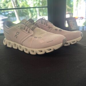 On Cloud 6 Swiss Engineering Mauve and Orchid Size US8.5 W.